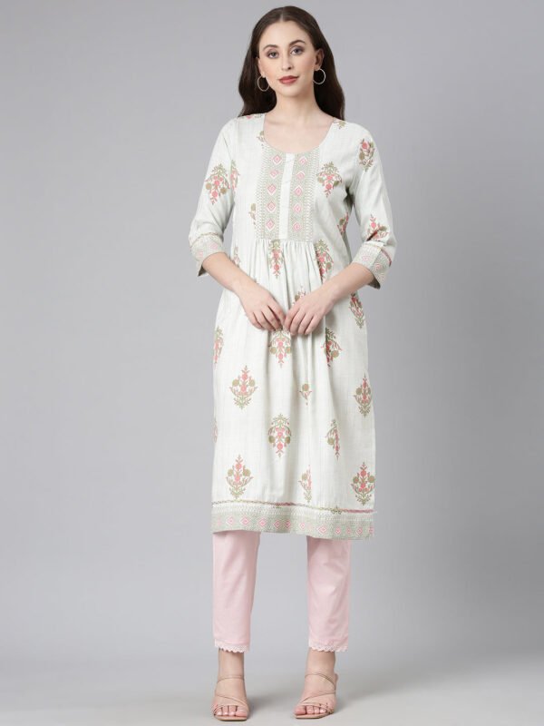 Neerus Green Casual Floral Straight Kurta